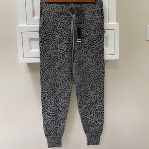 NWT MONROW Animal Print Joggers  SzS